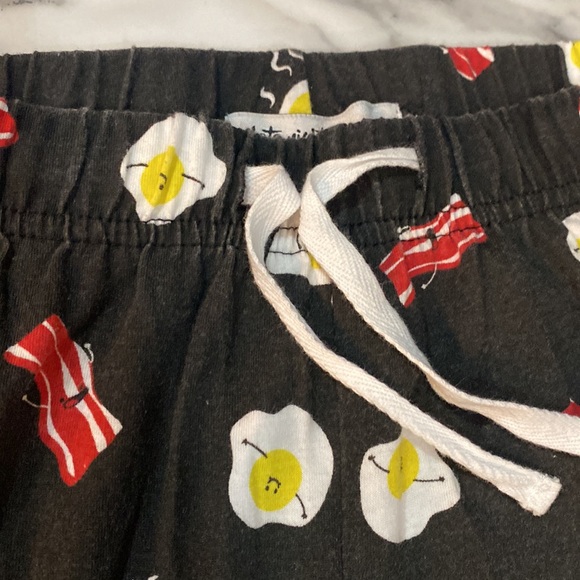 Bacon and egg pajama pants - Picture 3 of 4